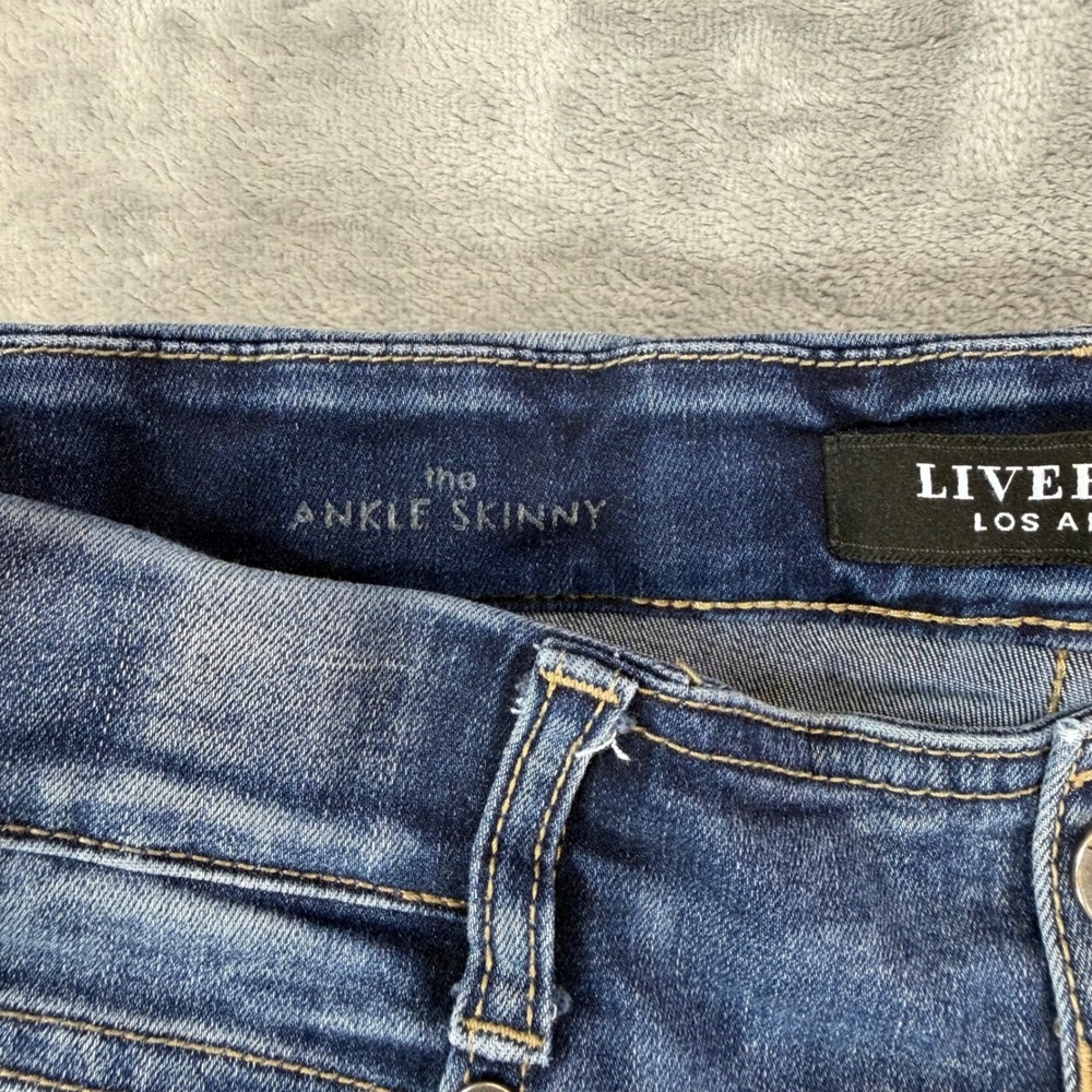 Liverpool Pull On Ankle Skinny Jeans Women's Size 6/28 Blue Distressed Pants - Picture 4 of 8